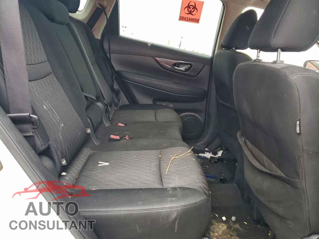 NISSAN ROGUE 2017 - KNMAT2MV7HP600739