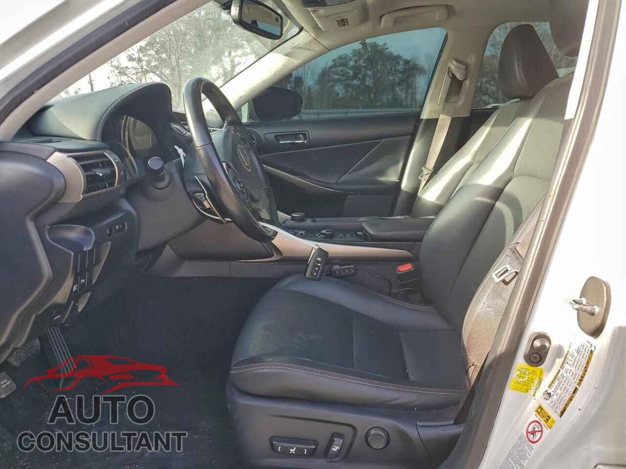 LEXUS IS 2014 - JTHBF1D28E5043454