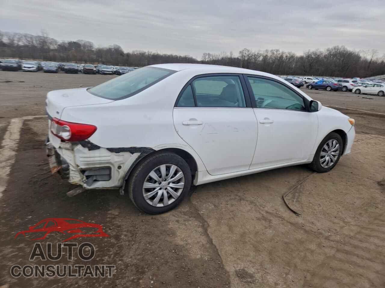 TOYOTA COROLLA 2013 - 2T1BU4EE7DC028608