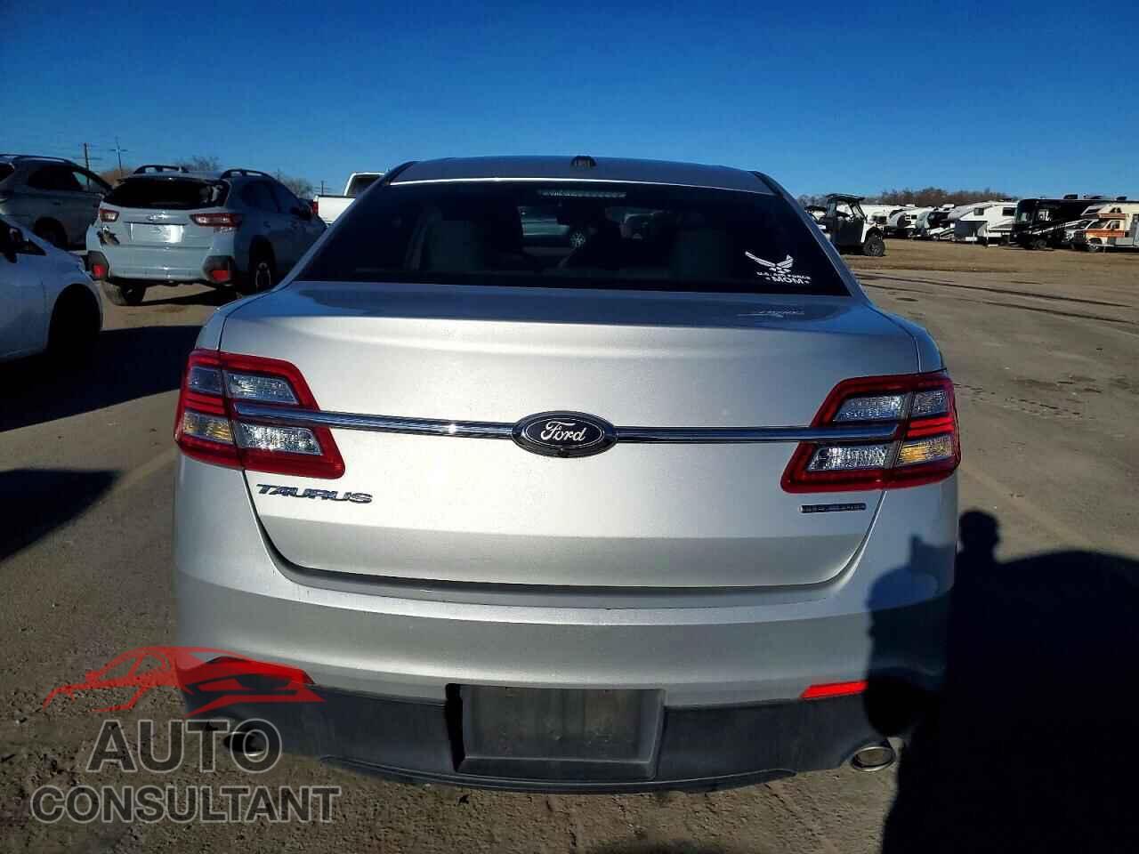FORD TAURUS 2017 - 1FAHP2D88HG126285
