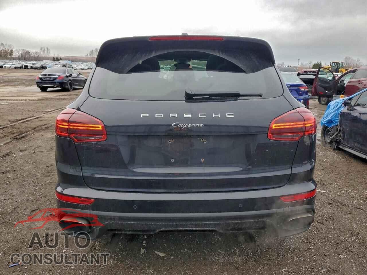 PORSCHE CAYENNE 2018 - WP1AA2A2XJKA00122