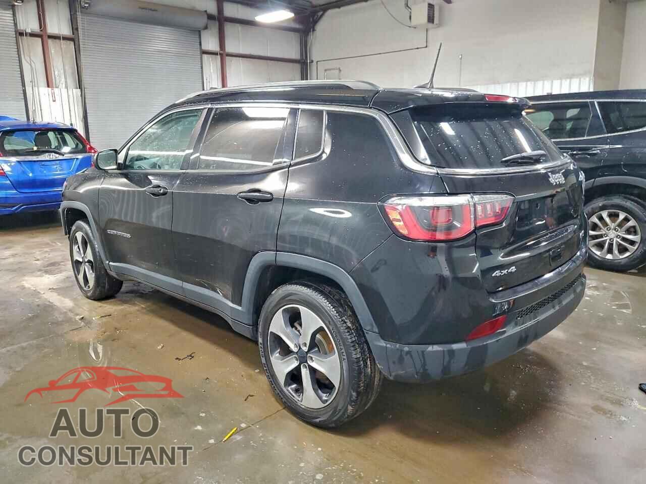 JEEP COMPASS 2018 - 3C4NJDBB8JT132002