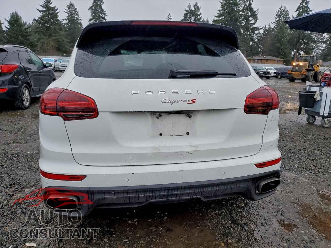 PORSCHE CAYENNE 2017 - WP1AA2A26HKA89875