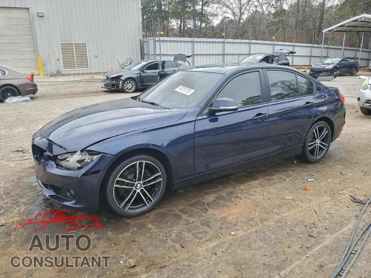 BMW 3 SERIES 2013 - WBA3C1C54DF436979