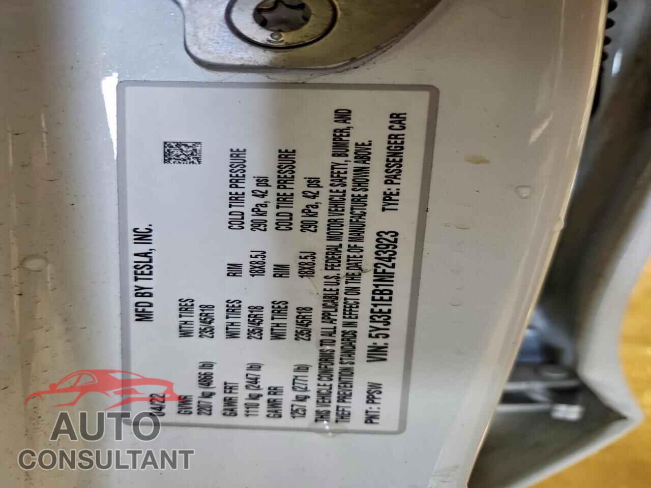 TESLA MODEL 3 2022 - 5YJ3E1EB1NF243923