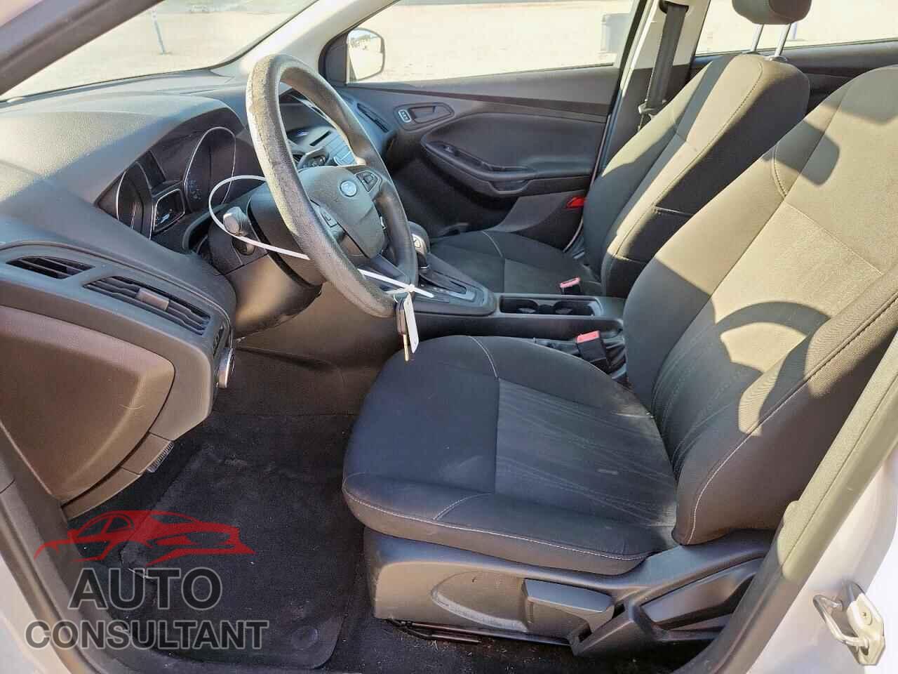 FORD FOCUS 2016 - 1FADP3E27GL351382