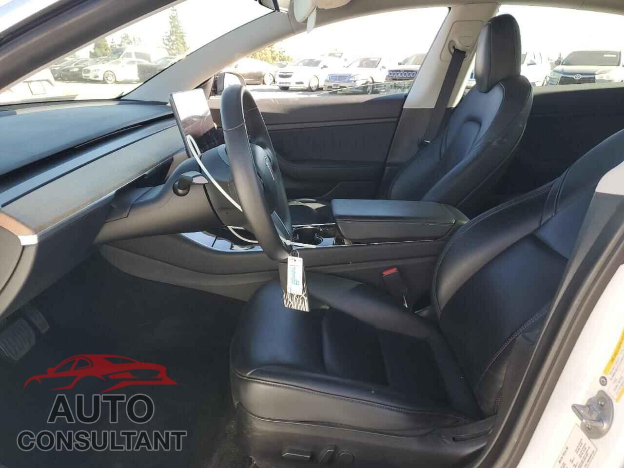 TESLA MODEL 3 2020 - 5YJ3E1EA1LF633165