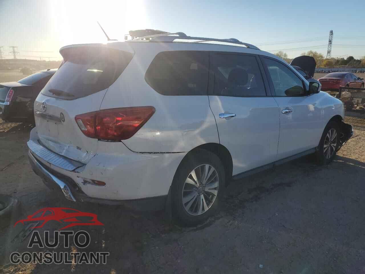 NISSAN PATHFINDER 2017 - 5N1DR2MN4HC692276