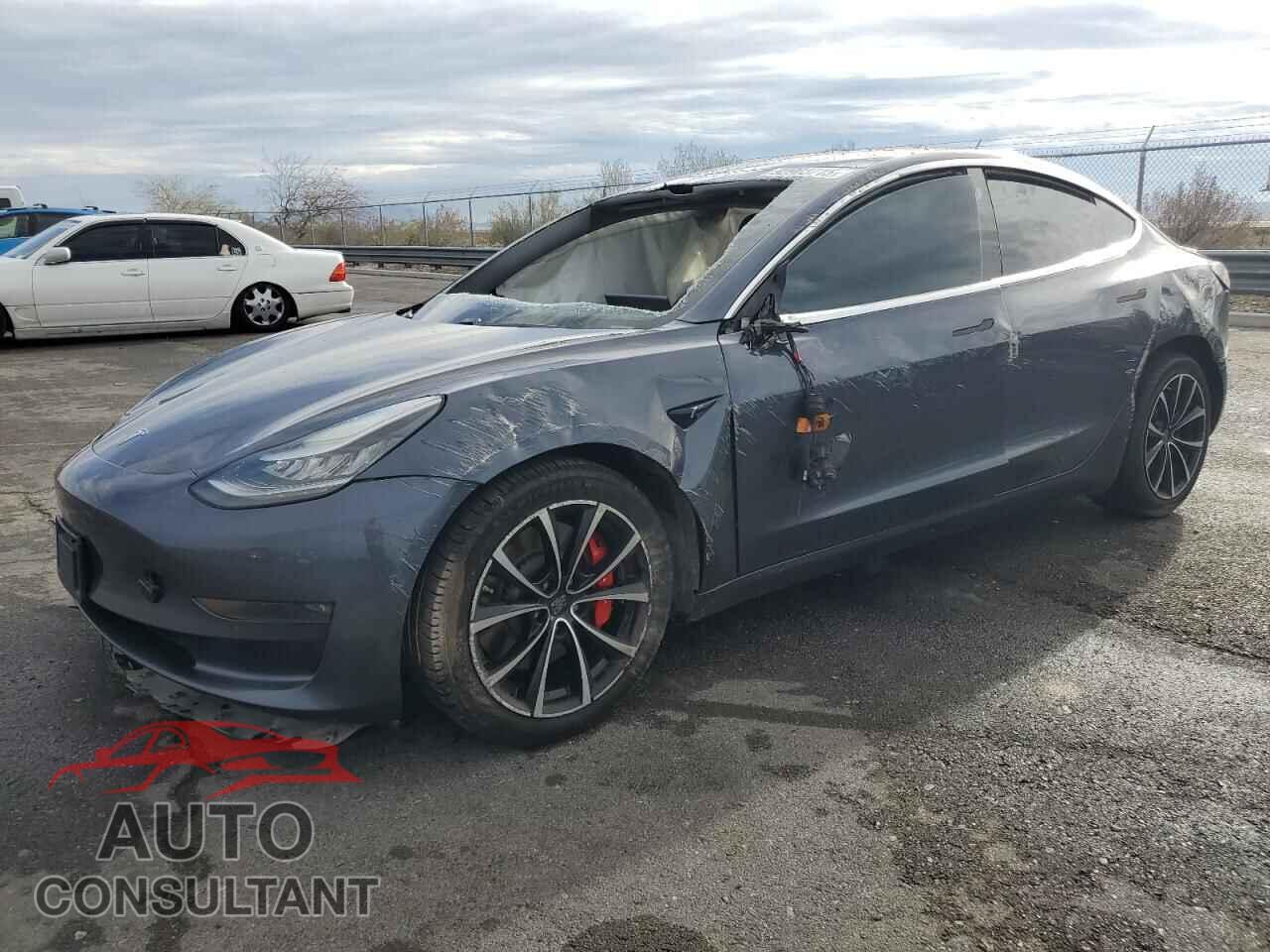 TESLA MODEL 3 2019 - 5YJ3E1EB5KF213982
