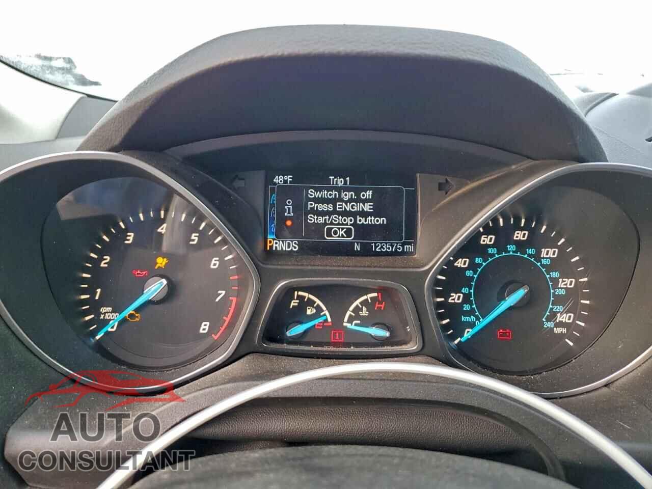 FORD ESCAPE 2015 - 1FMCU9J90FUB60332