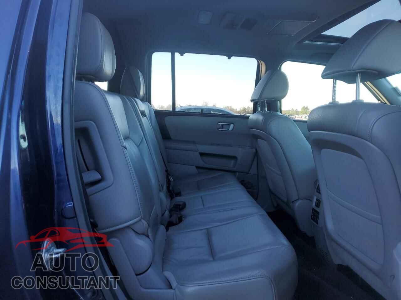 HONDA PILOT 2013 - 5FNYF4H98DB010682