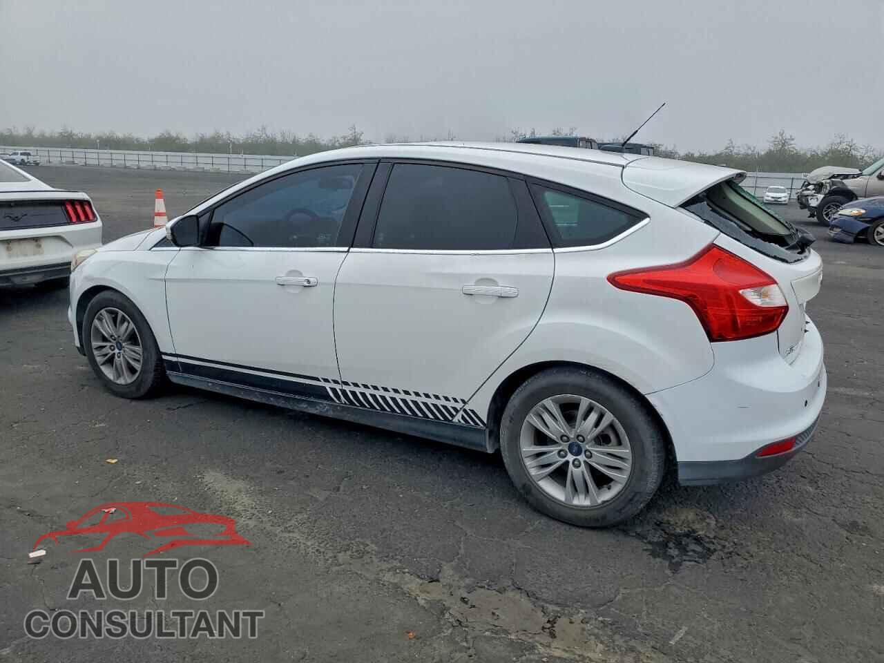 FORD FOCUS 2012 - 1FAHP3M2XCL315151