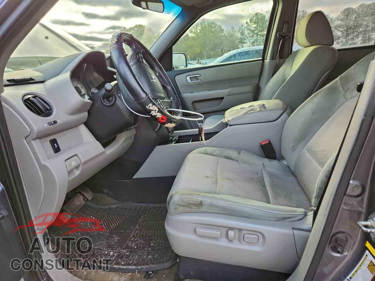 HONDA PILOT 2015 - 5FNYF3H45FB009135
