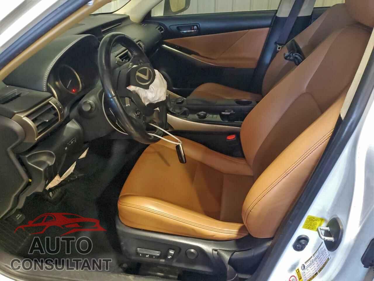 LEXUS IS 2014 - JTHCF1D29E5013139