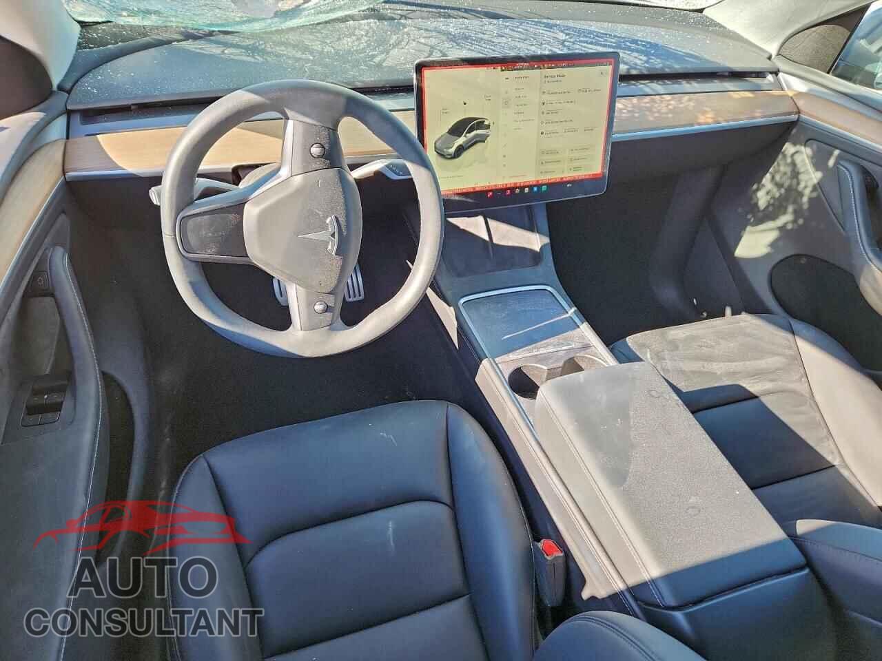 TESLA MODEL Y 2025 - 7SAYGDEFXSA340702