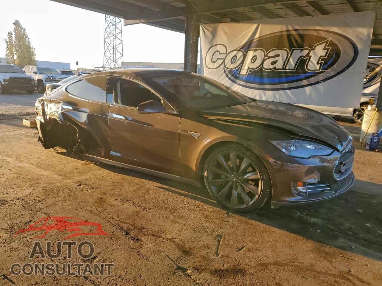 TESLA MODEL S 2013 - 5YJSA1CP1DFP28387
