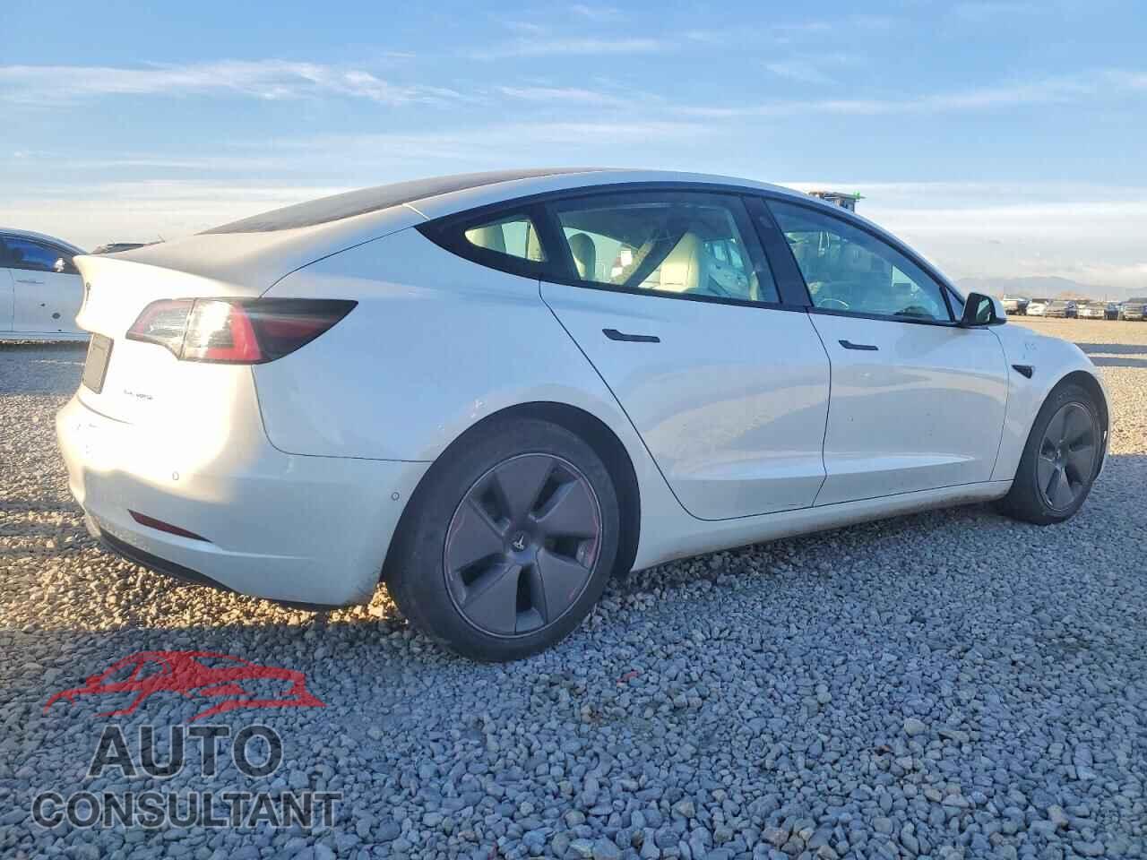 TESLA MODEL 3 2021 - 5YJ3E1EB2MF999372