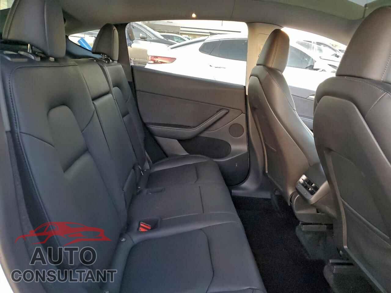 TESLA MODEL Y 2023 - 7SAYGDEE0PA053660