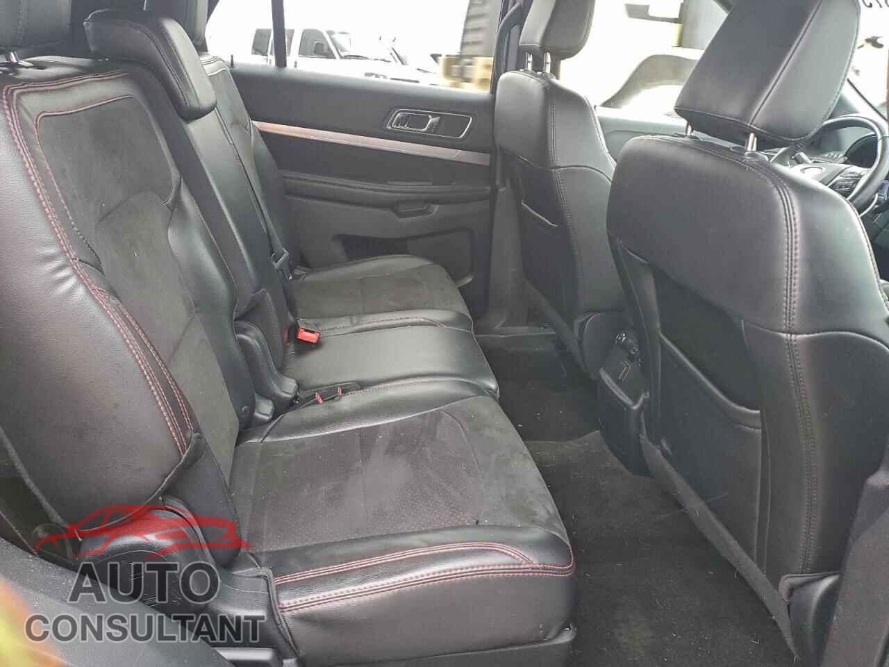 FORD EXPLORER 2018 - 1FM5K8D80JGB77098