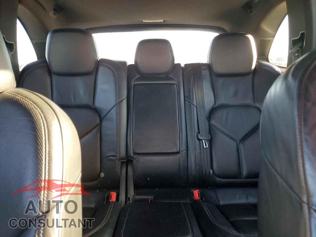 PORSCHE CAYENNE 2011 - WP1AA2A2XBLA06109