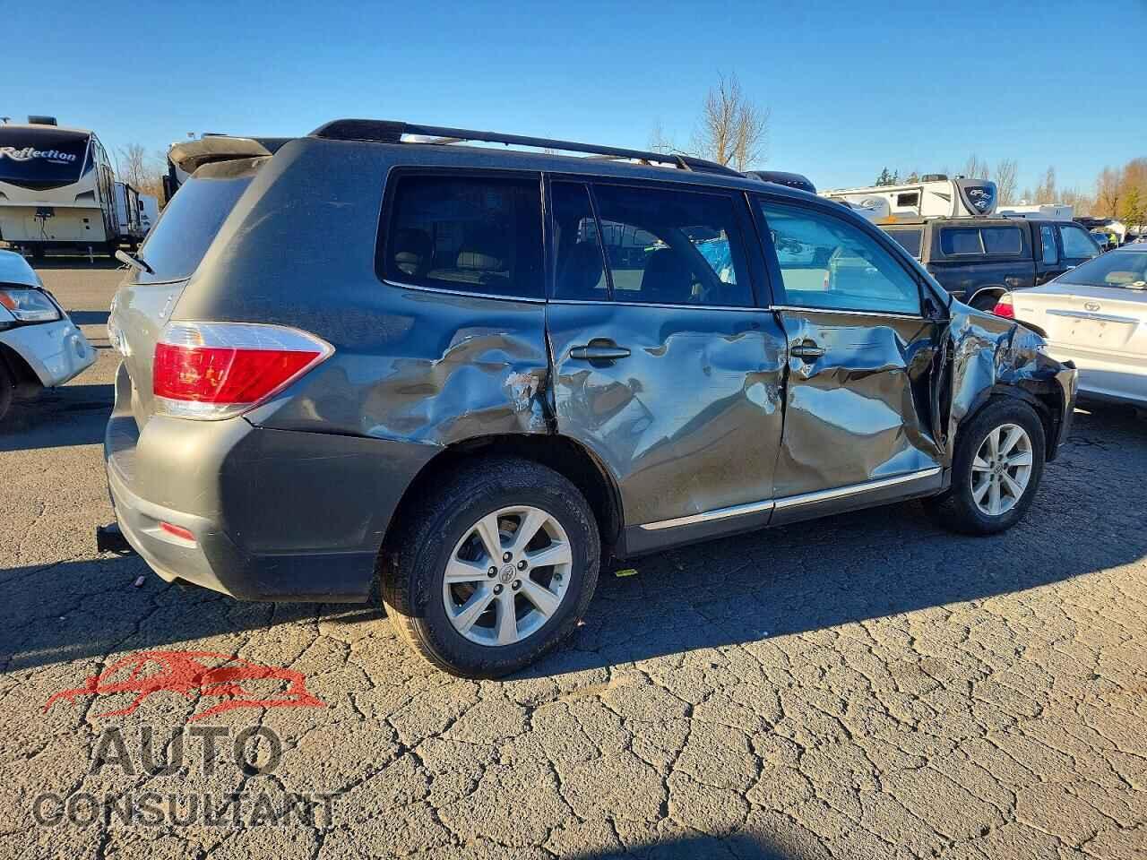 TOYOTA HIGHLANDER 2012 - 5TDBK3EH2CS099554