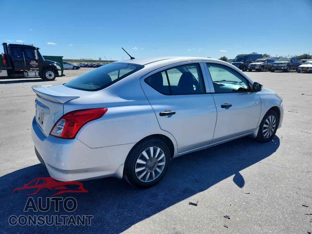 NISSAN VERSA 2017 - 3N1CN7AP3HL855800
