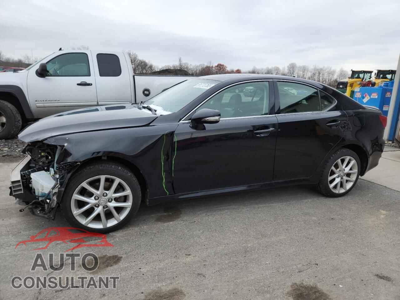 LEXUS IS 2013 - JTHCF5C26D5061043