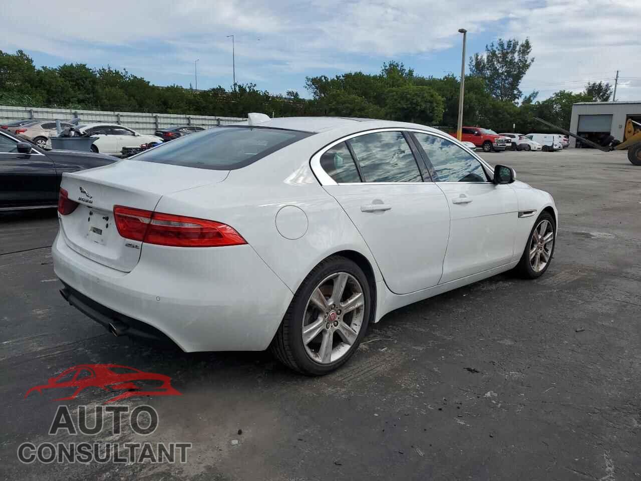 JAGUAR XE 2017 - SAJAE4BG6HA958929