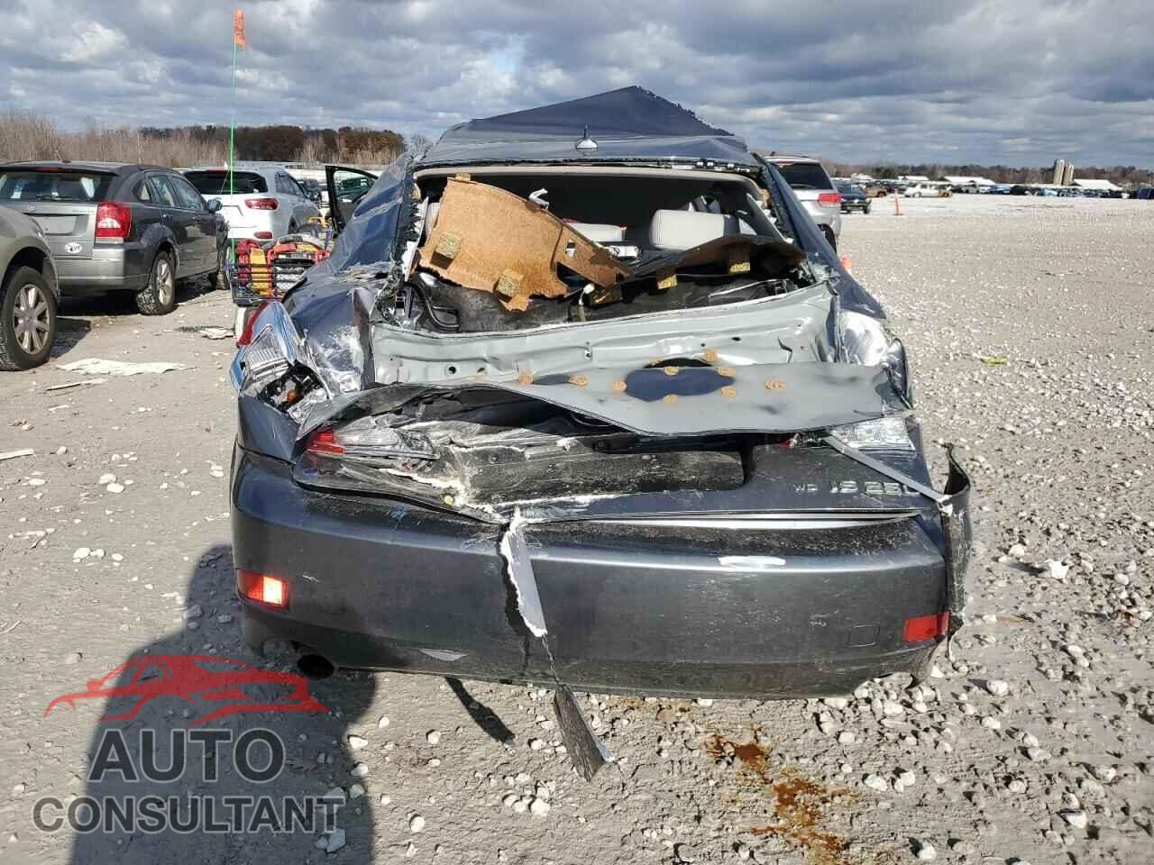 LEXUS IS 2013 - JTHCF5C23D5062330