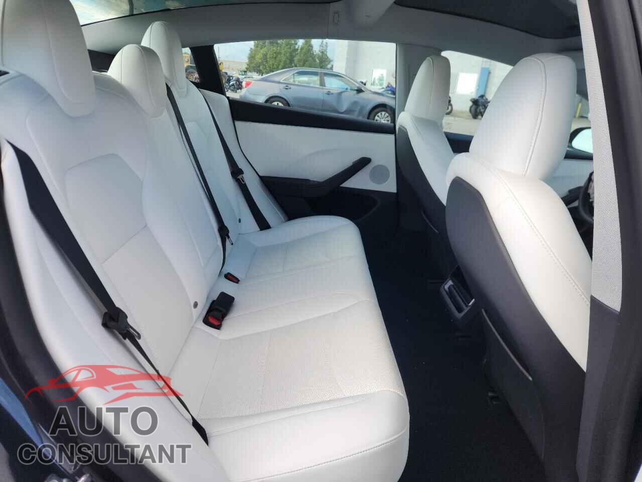 TESLA MODEL 3 2024 - 5YJ3E1EB6RF811010