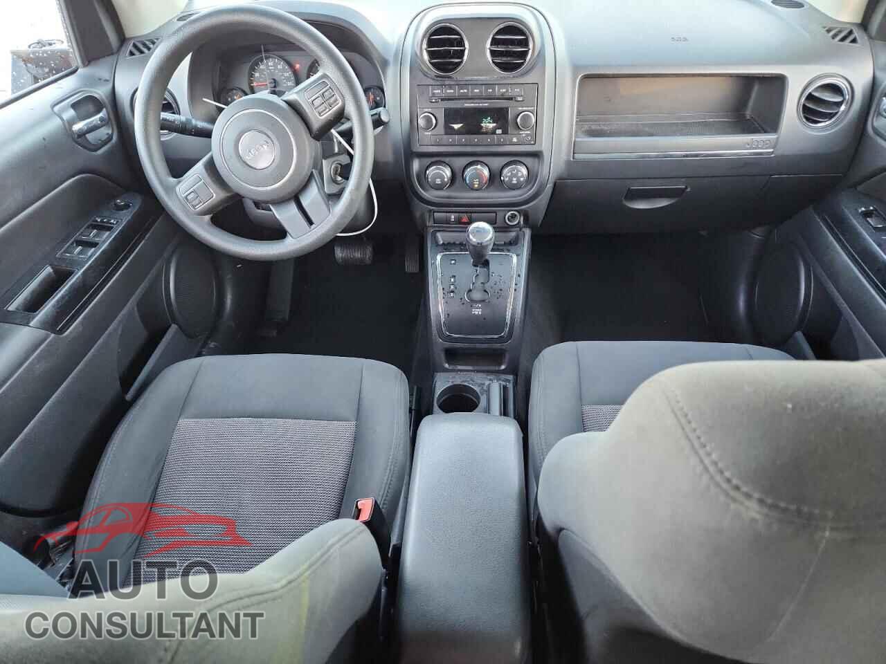 JEEP COMPASS 2012 - 1C4NJCBBXCD677573