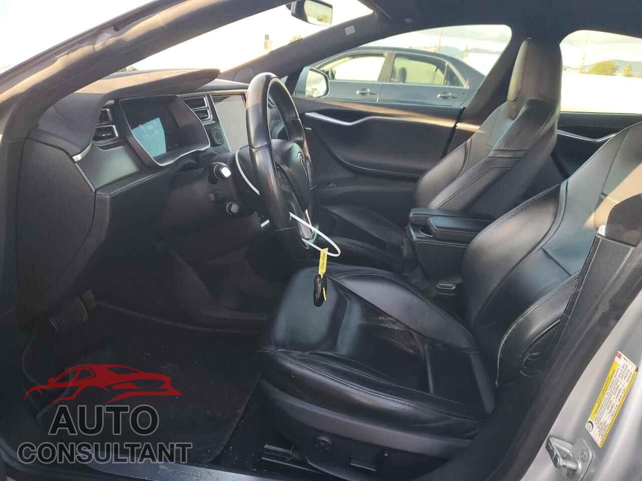 TESLA MODEL S 2015 - 5YJSA1E22FF119619