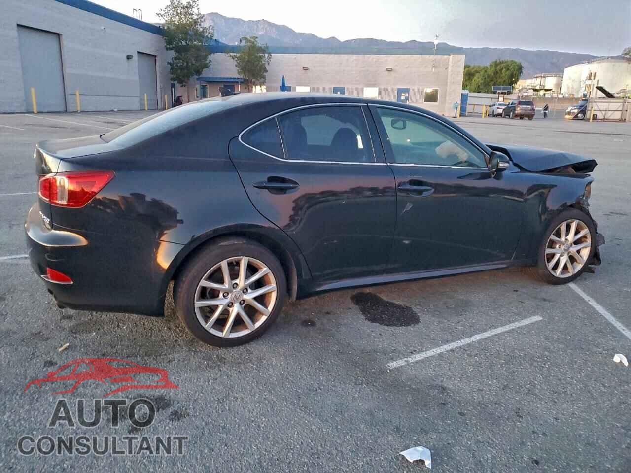 LEXUS IS 2011 - JTHCF5C25B5051794