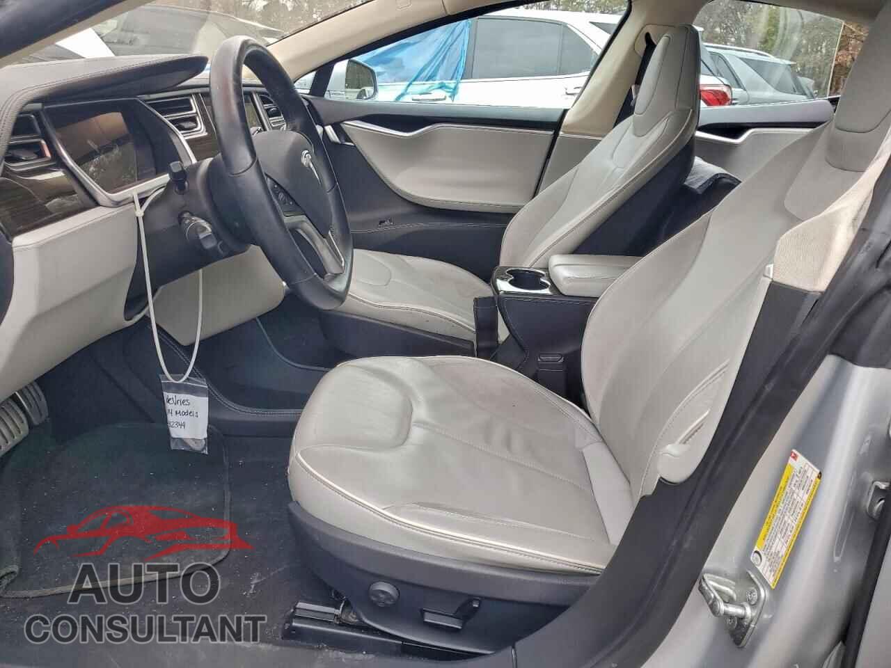 TESLA MODEL S 2014 - 5YJSA1H15EFP32349