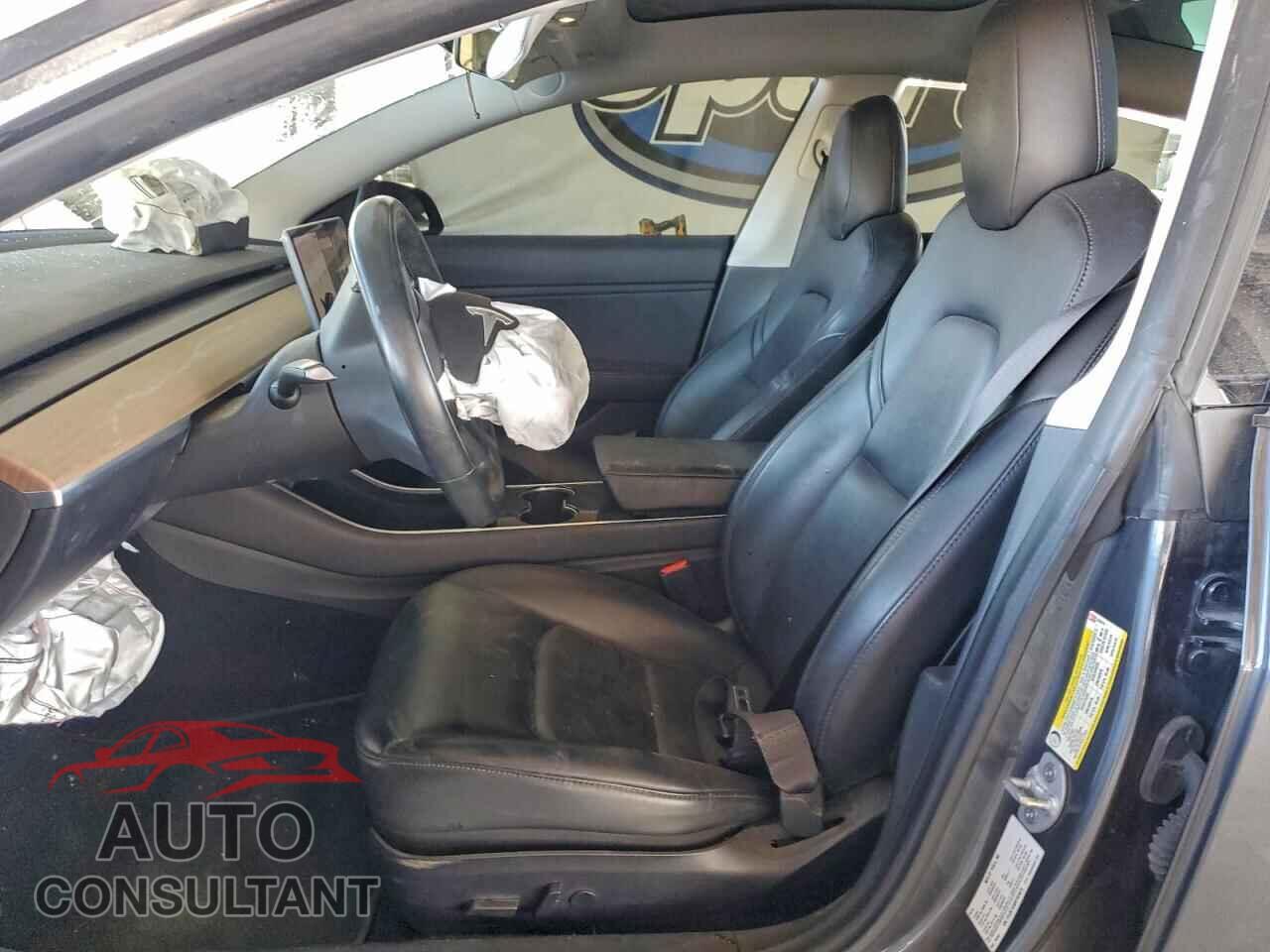 TESLA MODEL 3 2019 - 5YJ3E1EA0KF325676