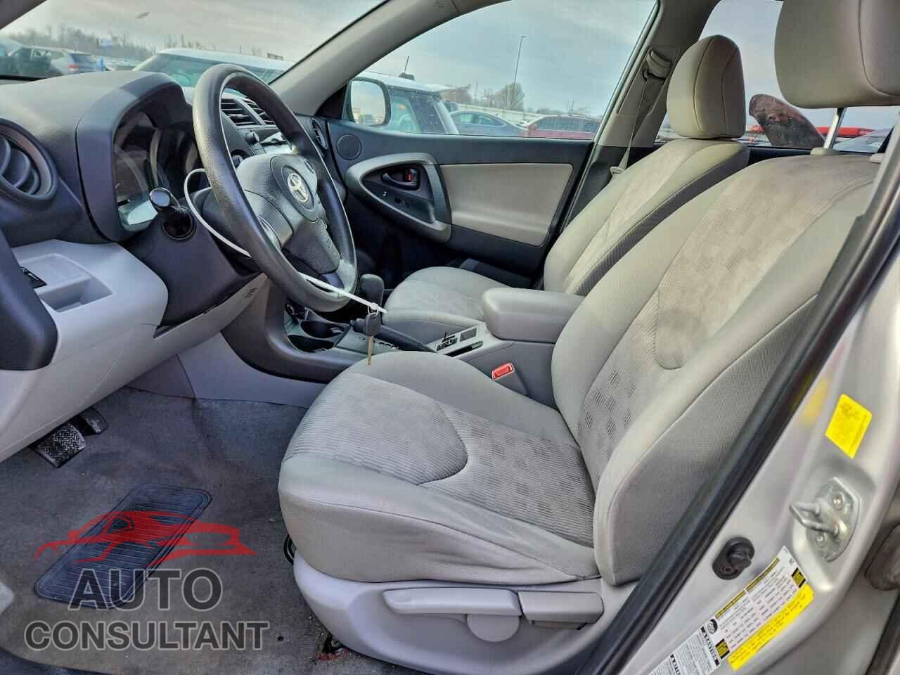 TOYOTA RAV4 2011 - 2T3BF4DV4BW084391