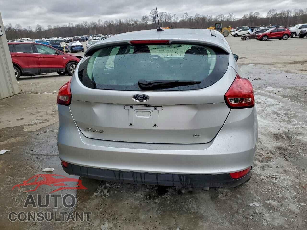 FORD FOCUS 2017 - 1FADP3K28HL215638