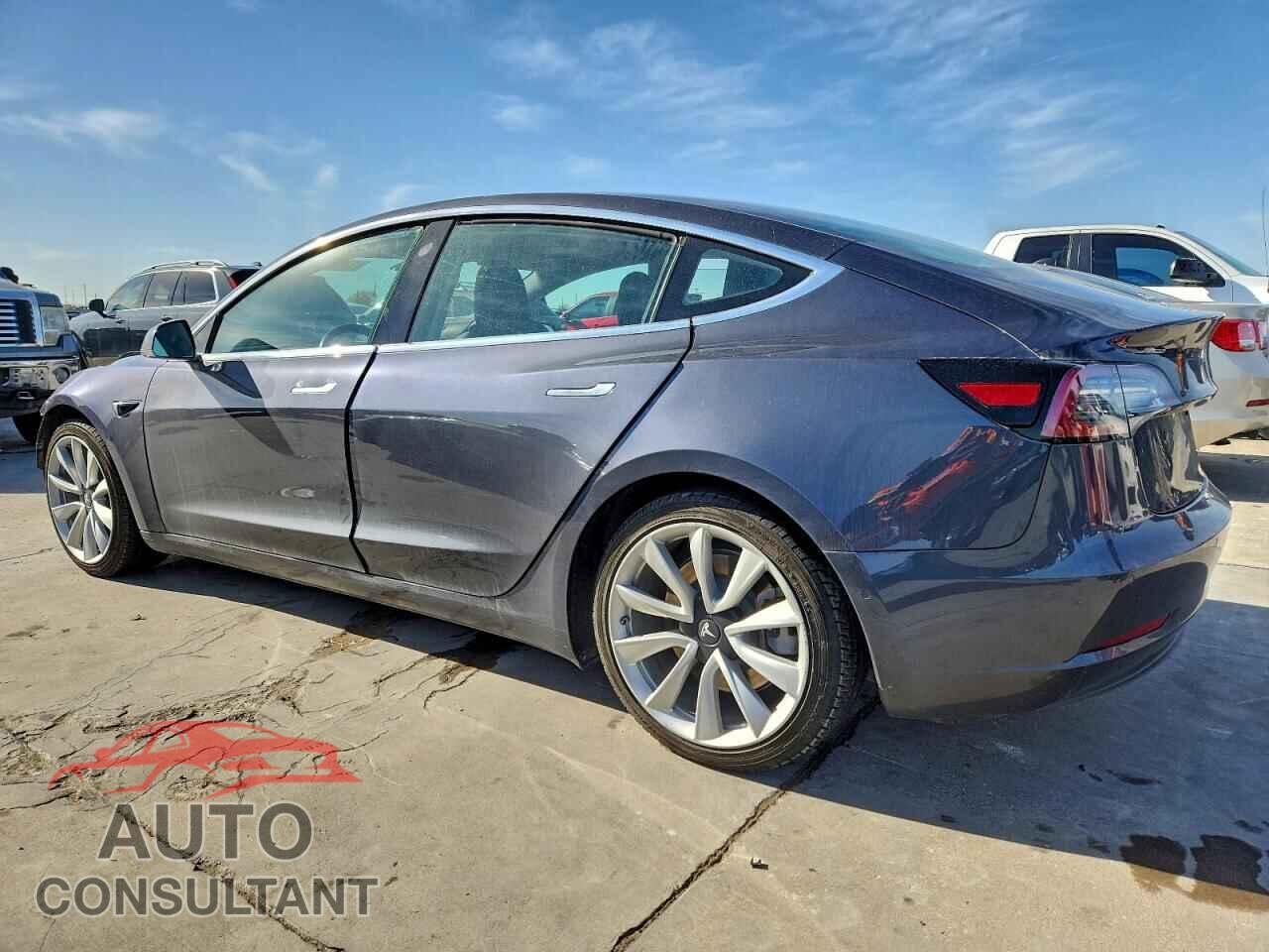 TESLA MODEL 3 2018 - 5YJ3E1EB5JF132303