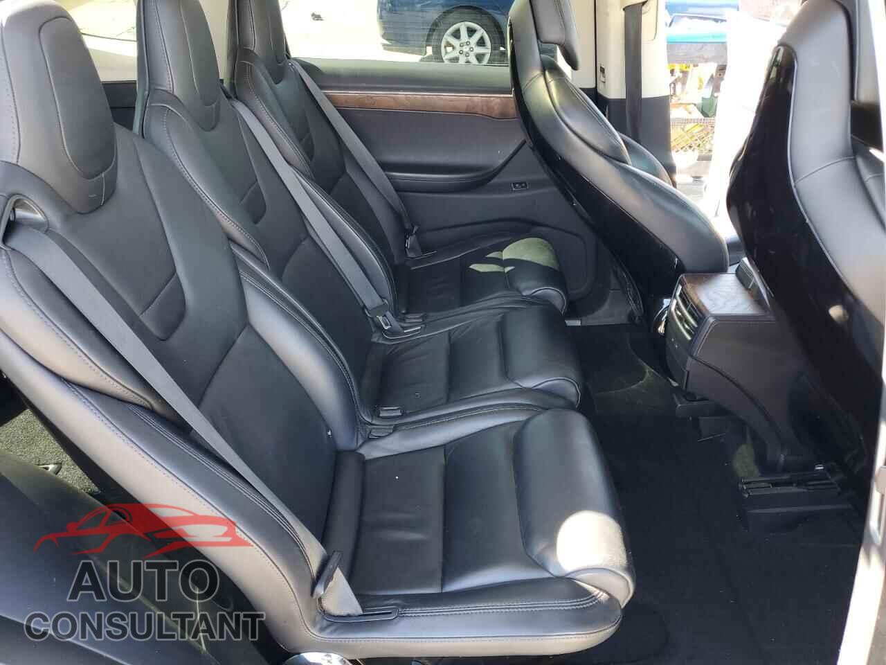 TESLA MODEL X 2016 - 5YJXCAE26GF011778