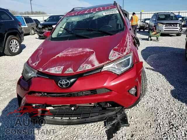 TOYOTA RAV4 2017 - JTMRFREV1HJ165155