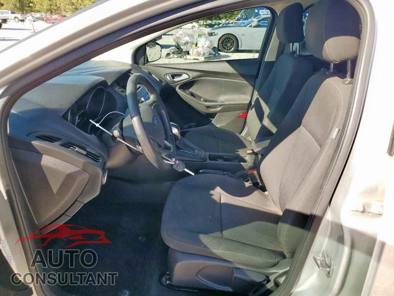 FORD FOCUS 2015 - 1FADP3F29FL384686