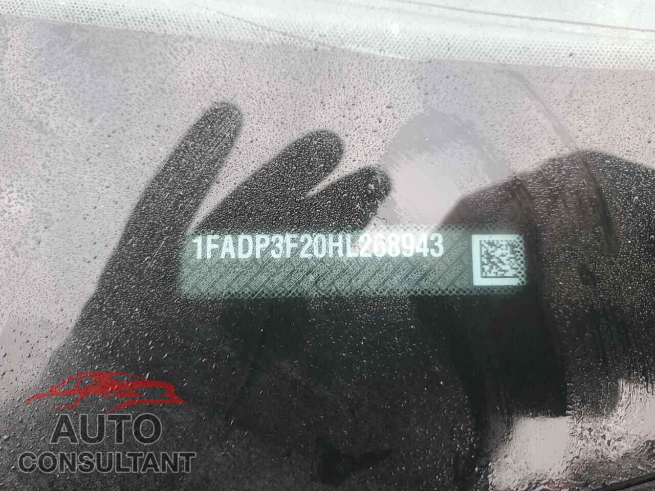 FORD FOCUS 2017 - 1FADP3F20HL268943