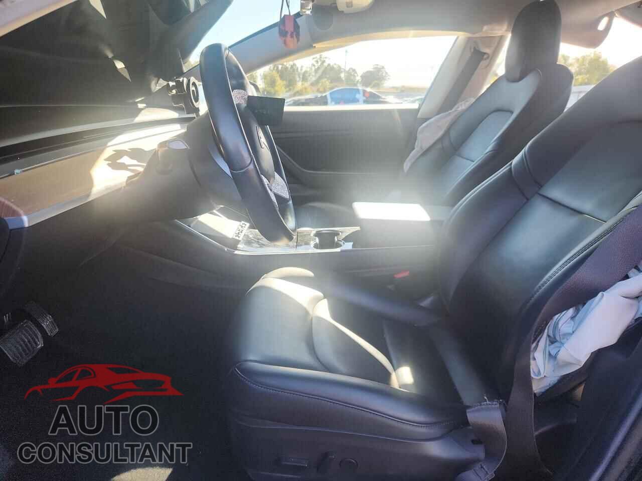 TESLA MODEL 3 2018 - 5YJ3E1EA3JF010692