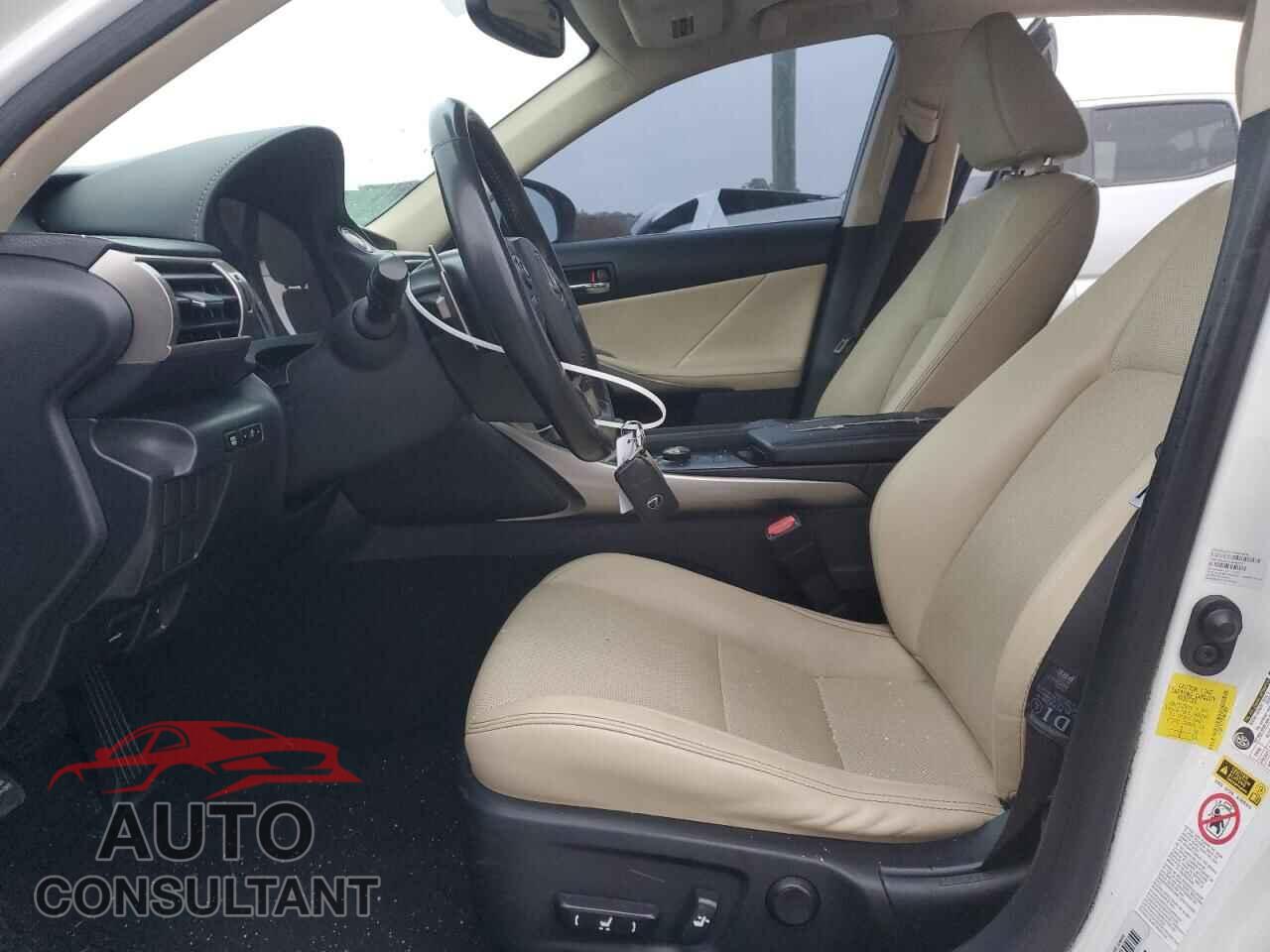 LEXUS IS 2015 - JTHBF1D23F5063080