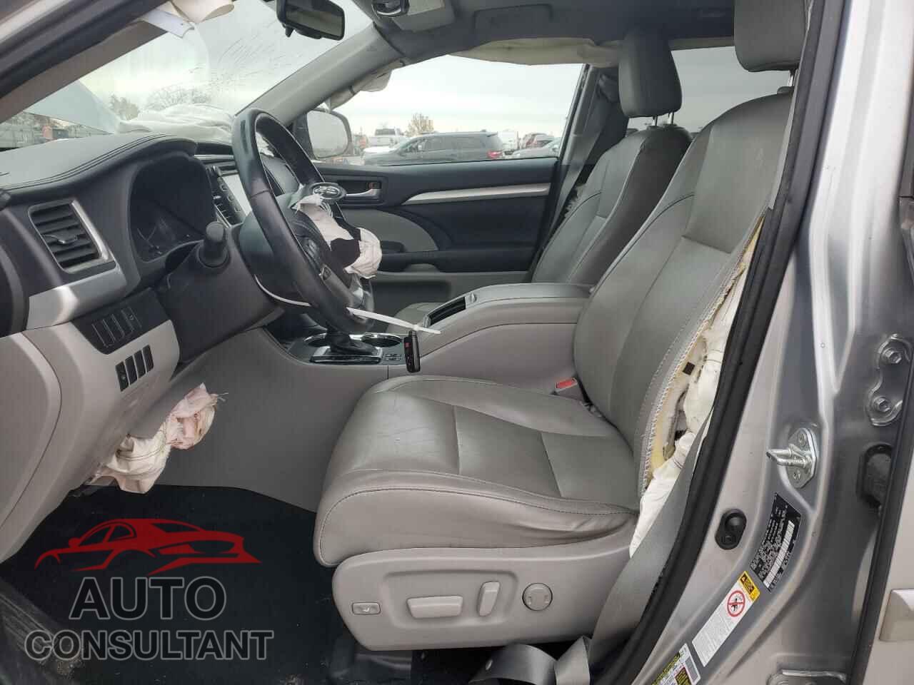 TOYOTA HIGHLANDER 2015 - 5TDJKRFH2FS115902