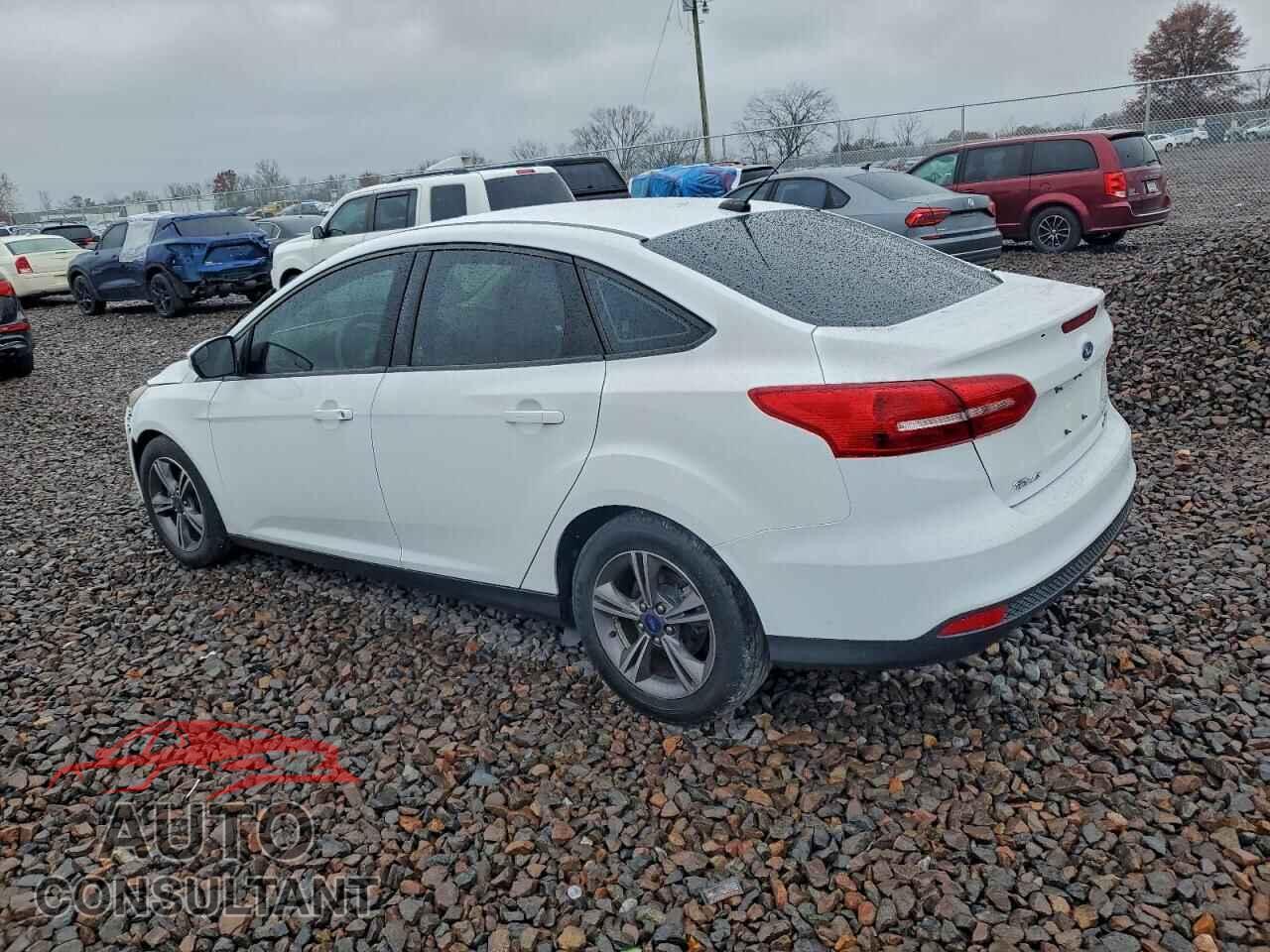 FORD FOCUS 2018 - 1FADP3FE8JL301462