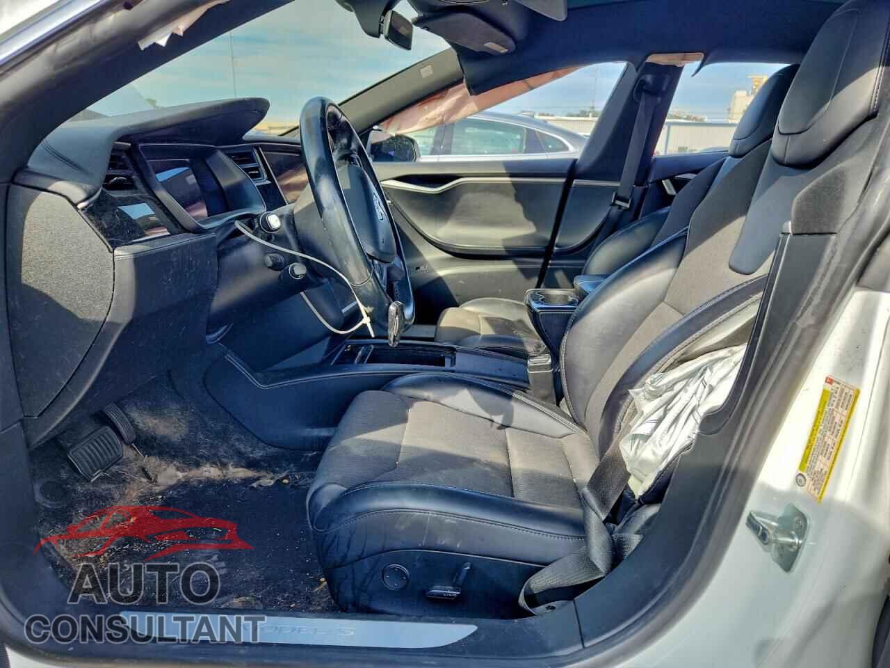 TESLA MODEL S 2018 - 5YJSA1E25JF281804