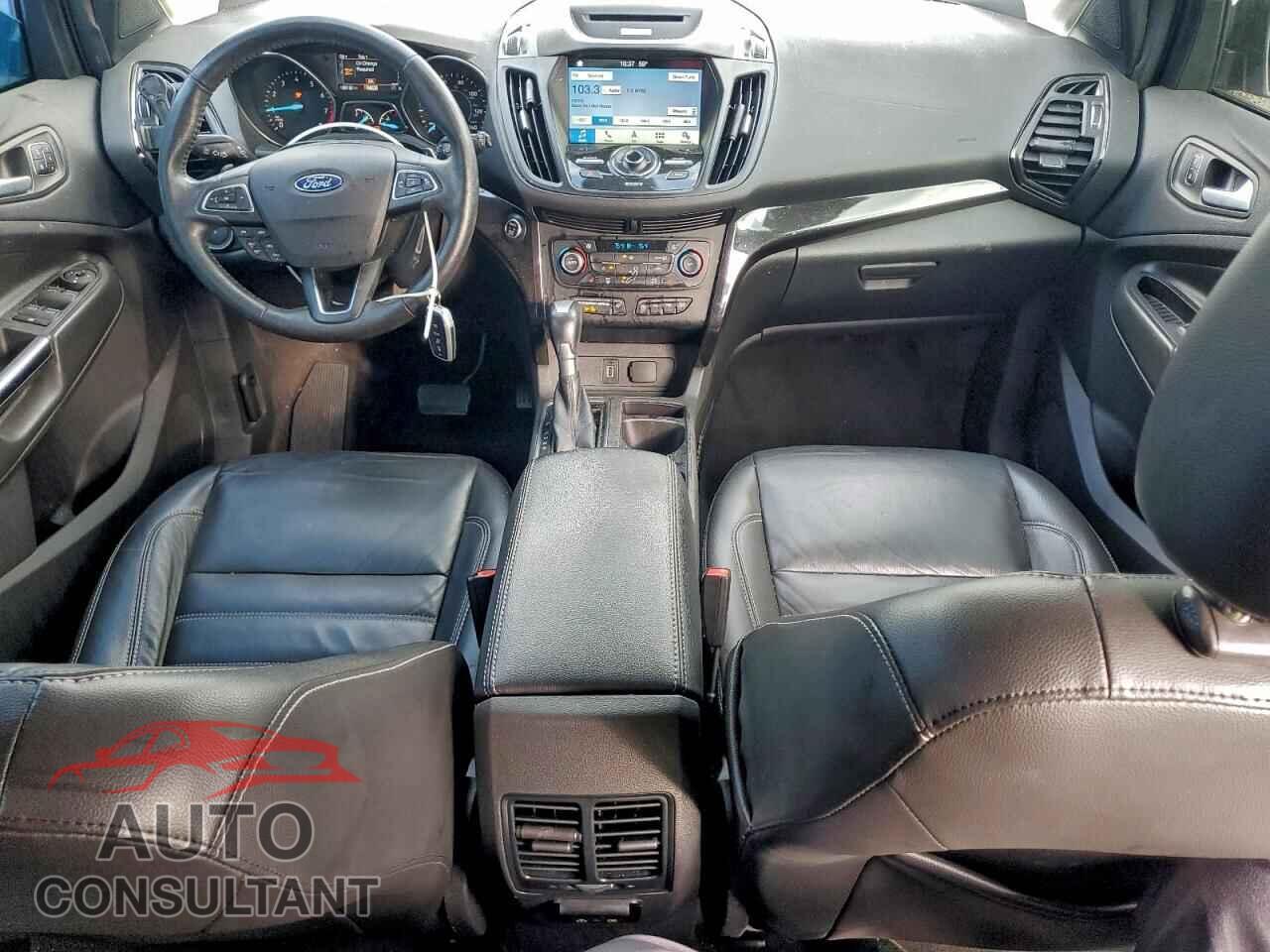 FORD ESCAPE 2017 - 1FMCU0JD4HUE65514