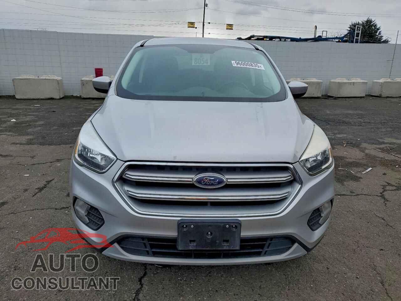 FORD ESCAPE 2017 - 1FMCU0GD1HUE39072