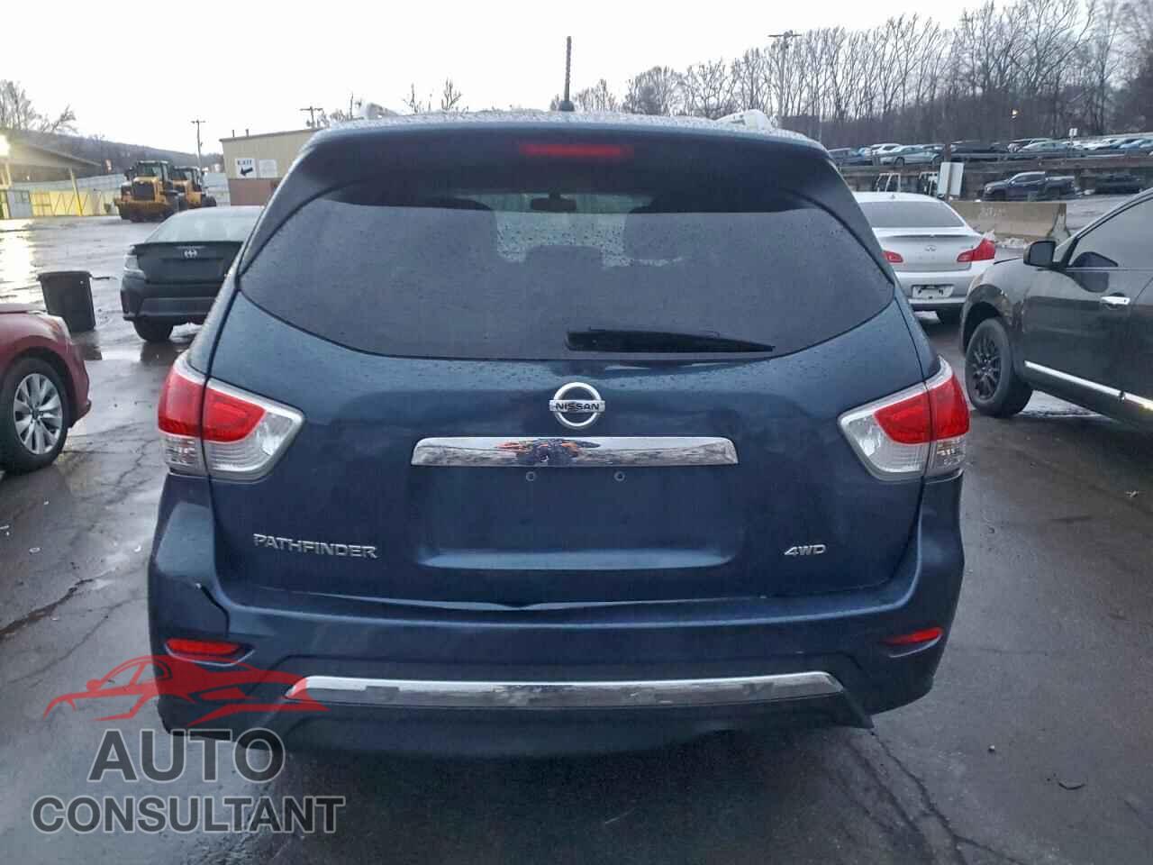 NISSAN PATHFINDER 2015 - 5N1AR2MM2FC672132